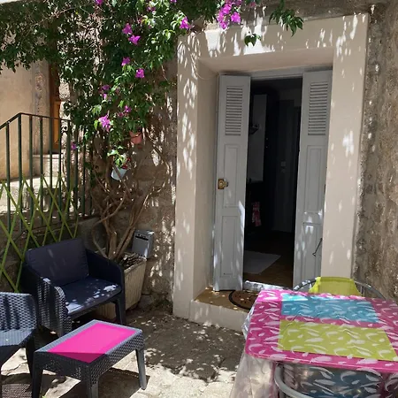 Petit Nid Dans La Vieille Apartment *