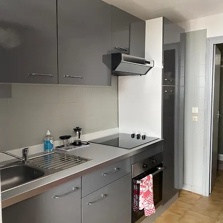 Petit Nid Dans La Vieille Apartmán